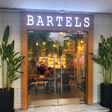 Bartel Craft Bread, Coffee & Juicery cafe, a cafe that should not be missed, to drink ‘Cannabis tea’, which is popular with foreigners at Phrom Phong