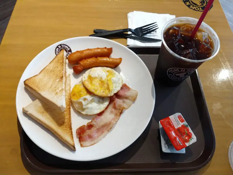 American Breakfast with drink