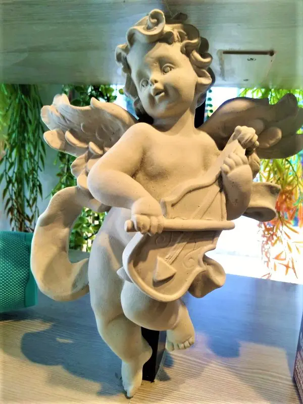 angel statue